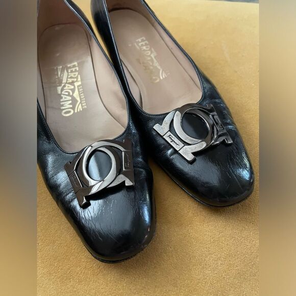 Salvatore Ferragamo Block Heel Pump Silver Hardware 8.5B - Picture 4 of 11